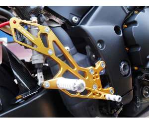 Pedana arretrata regolabile 4RACING per YAMAHA  YZF-R1  2009 - 2013 