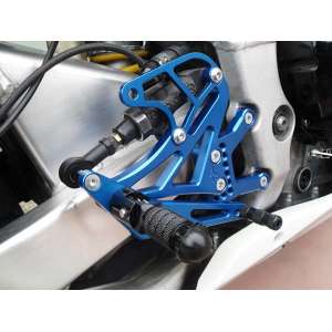 Pedana arretrata regolabile 4RACING per YAMAHA  YZF-R1  2004 - 2006 